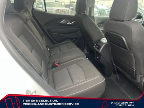 Used 2024 GMC Terrain SLE AWD/4WD image 17