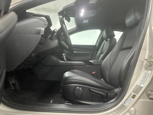 Used 2024 MAZDA MAZDA3 s FWD image 15