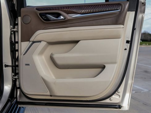 Used 2021 GMC Yukon XL Denali image 53