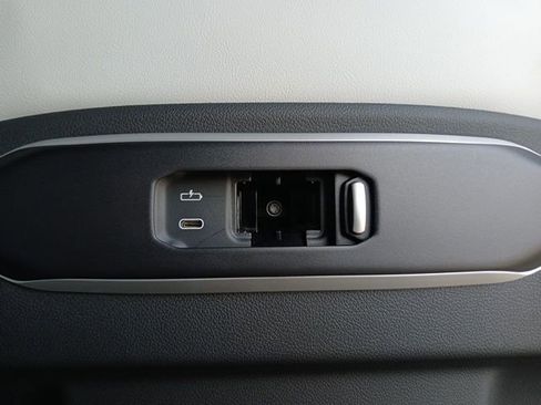 New 2026 BMW X5 sDrive40i image 15