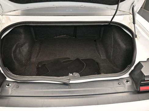 Used 2018 Dodge Challenger R/T image 32