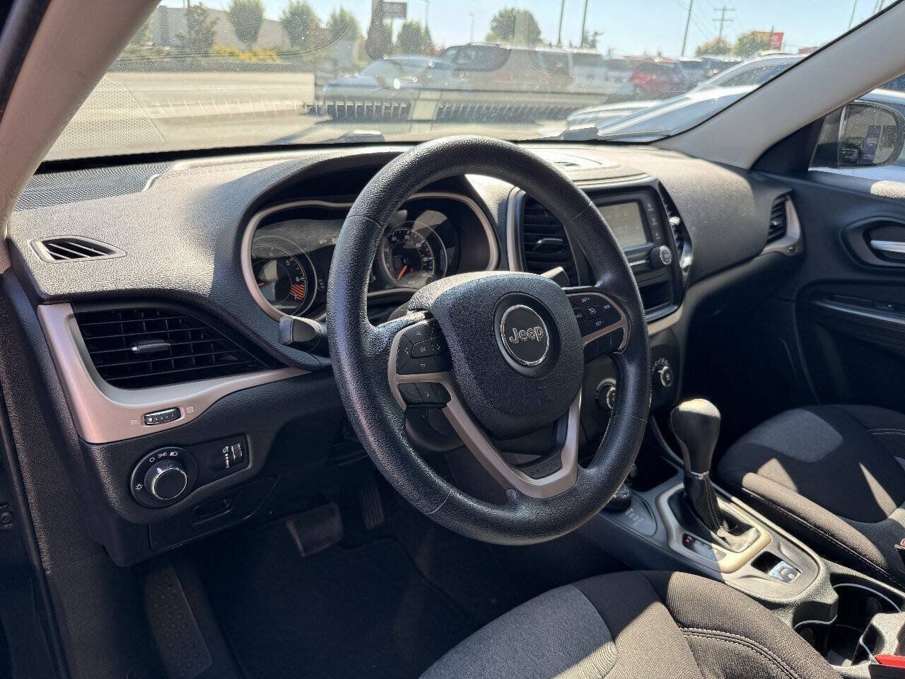Used 2015 Jeep Cherokee Sport AWD/4WD image 30