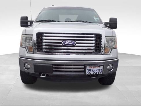 Used 2012 Ford F150 XLT w/ XLT Chrome Pkg image 9