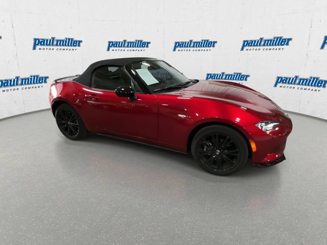 Used 2025 MAZDA MX-5 Miata Club w/ Weather Package RWD image 13