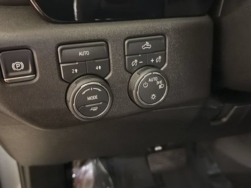 Used 2026 Chevrolet Silverado 1500 LT AWD/4WD image 18