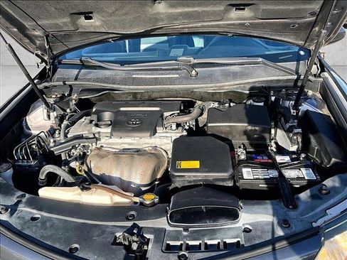 Used 2014 Toyota Camry SE image 11
