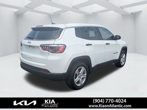 Used 2023 Jeep Compass Sport AWD/4WD image 3