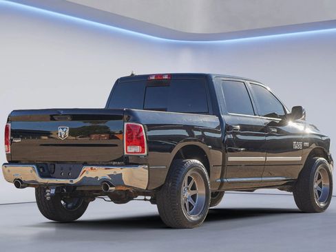 Used 2014 RAM 1500 Laramie w/ Convenience Group image 11