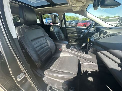 Used 2018 Ford Escape SEL w/ Ford Safe & Smart Package AWD/4WD image 31