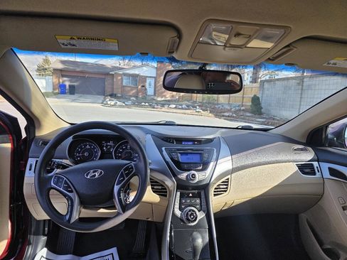 Used 2013 Hyundai Elantra GLS w/ Preferred Pkg image 9