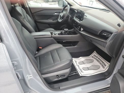 Used 2021 Nissan Rogue SL w/ Premium Package image 13