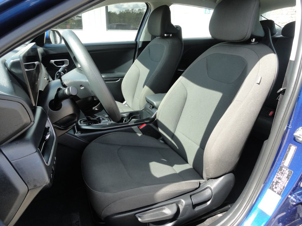 Used 2026 Kia K4 FWD image 10