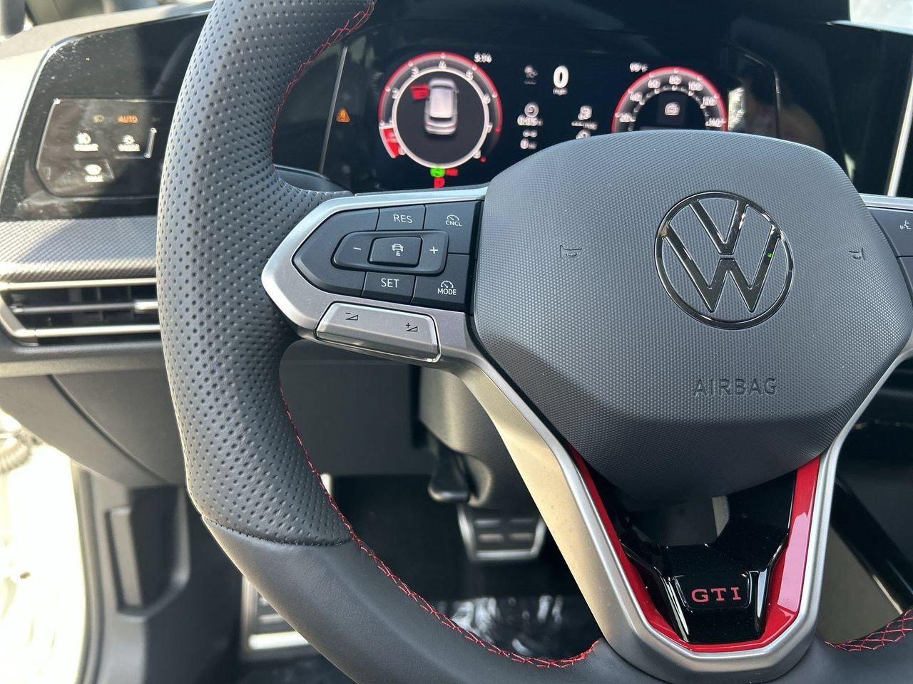 New 2026 Volkswagen GTI SE FWD image 20