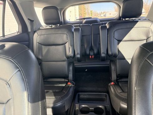 Used 2021 Ford Explorer Limited w/ Equipment Group 301A image 35