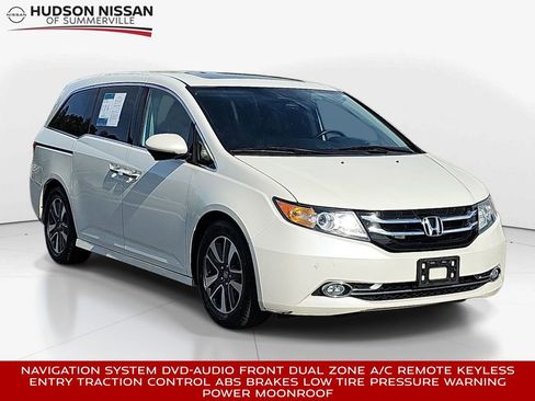 Used 2016 Honda Odyssey Touring image 1
