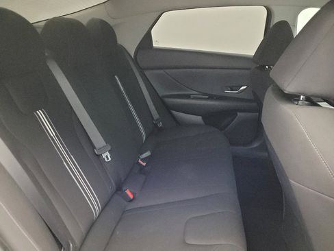 Used 2024 Hyundai Elantra SEL FWD image 19