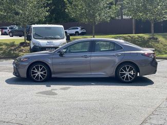 Used 2022 Toyota Camry SE FWD video 2