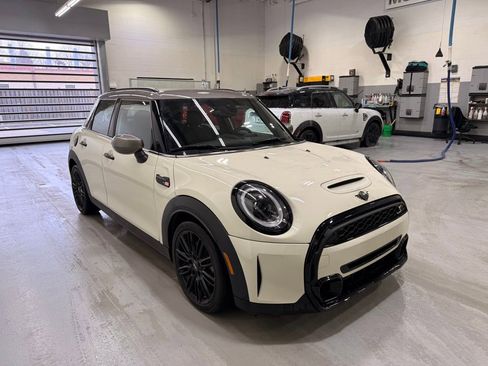 Certified 2023 MINI Cooper S image 7