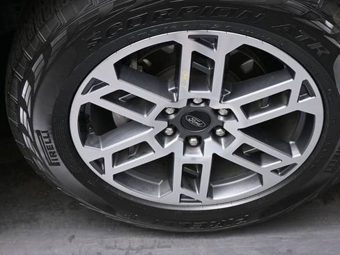 Used 2025 Ford Expedition Active AWD/4WD image 34