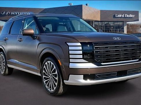 New 2026 Hyundai Palisade Calligraphy FWD image 2