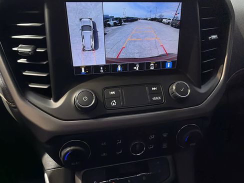 Used 2023 GMC Acadia AT4 w/ Technology Package image 18