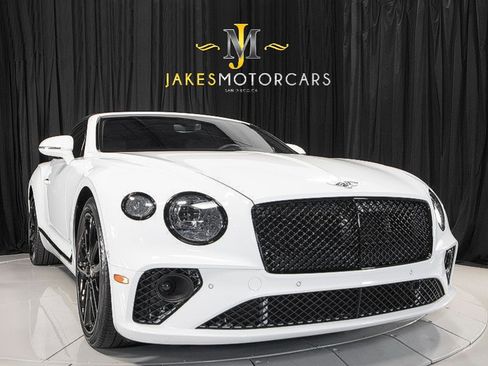 Used 2020 Bentley Continental GT image 16