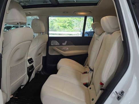 Used 2026 Mercedes-Benz GLS 450 4MATIC image 16