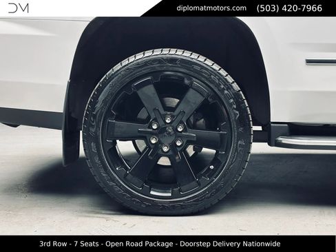 Used 2018 GMC Yukon Denali w/ Open Road Package AWD/4WD image 46