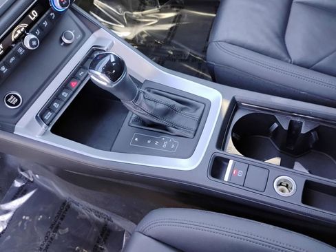 Used 2021 Audi Q3 2.0T Premium image 28