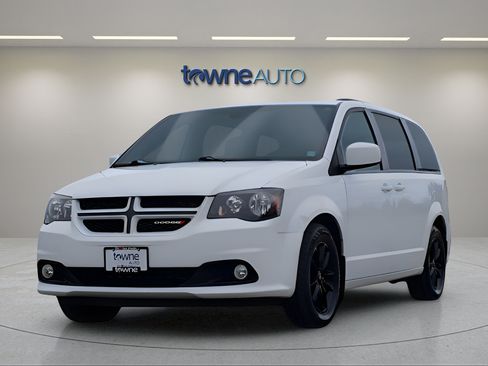 Used 2019 Dodge Grand Caravan GT FWD image 3