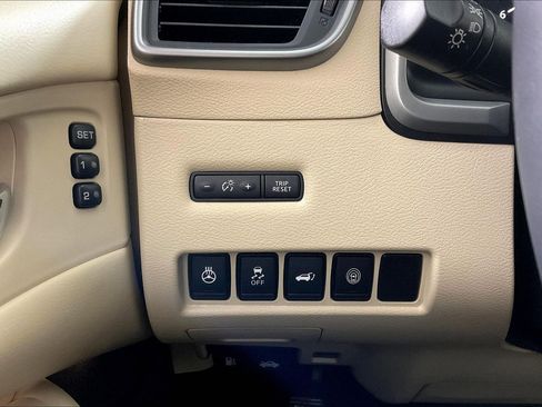 Used 2021 Nissan Murano Platinum w/ Cargo Package image 16