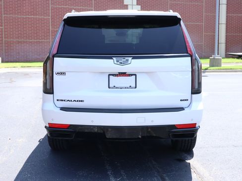Used 2024 Cadillac Escalade ESV Sport Platinum w/ LPO, ONYX Package AWD/4WD image 38