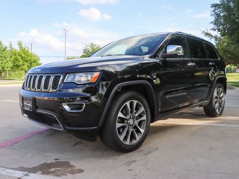 Used 2018 Jeep Grand Cherokee Limited RWD image 3
