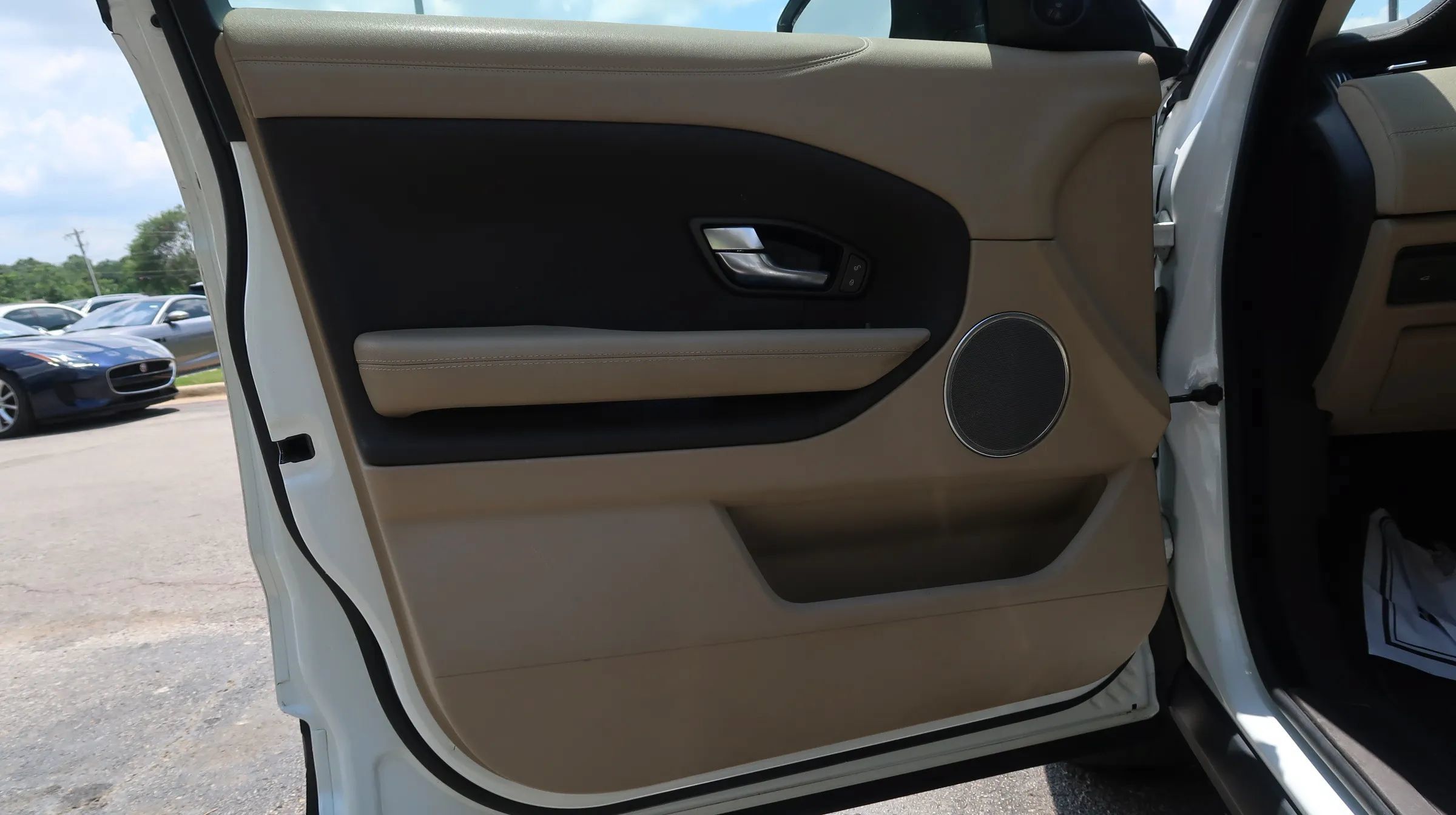 Used 2019 Land Rover Range Rover Evoque AWD/4WD image 47