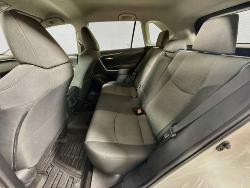 Used 2021 Toyota RAV4 XLE FWD image 22