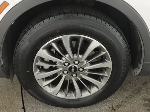 Used 2020 Lincoln Nautilus FWD w/ Equipment Group 101A image 7