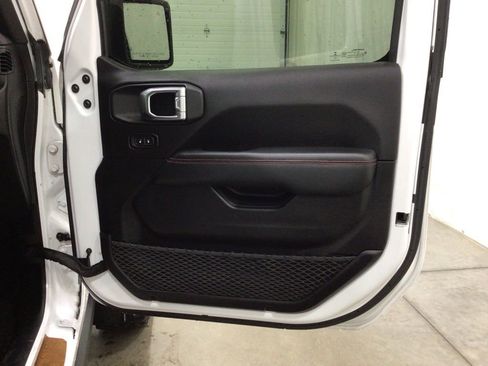 Used 2019 Jeep Wrangler Unlimited Rubicon AWD/4WD image 35
