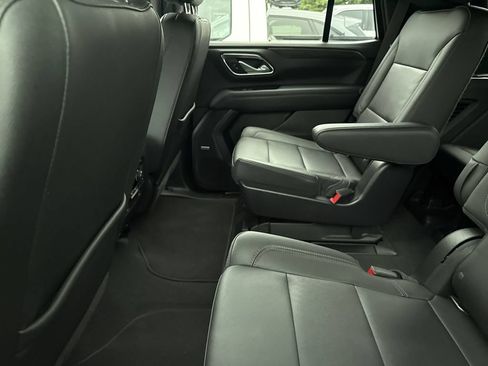 Used 2022 Chevrolet Tahoe LT w/ LT Signature Package AWD/4WD image 8
