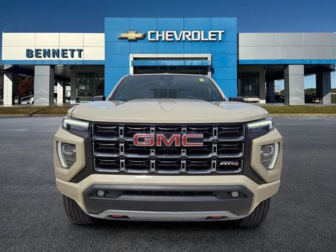 Used 2024 GMC Canyon AT4 w/ Canyon Safety Plus Package AWD/4WD image 8