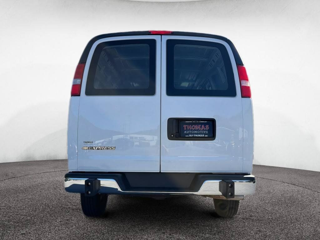 Used 2025 Chevrolet Express 2500 w/ Driver Convenience Package RWD image 6