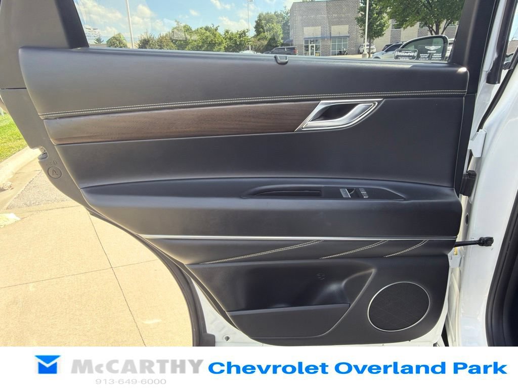Used 2024 Genesis GV80 2.5T AWD/4WD image 34