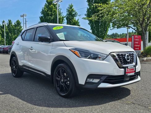 Certified 2020 Nissan Kicks SR w/ SR Premium Package image 3