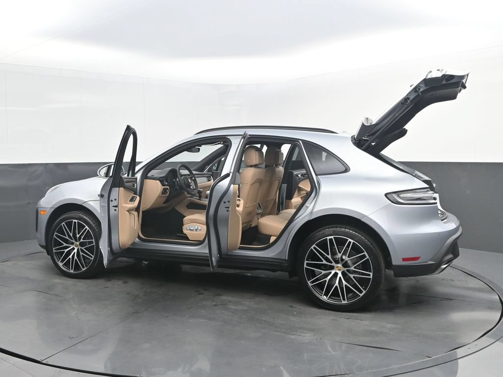 New 2026 Porsche Macan AWD/4WD image 43