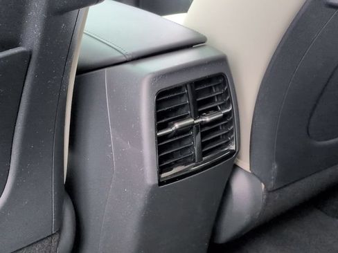 Used 2025 Kia Niro EX FWD image 22