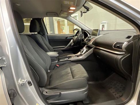 Used 2018 Mitsubishi Eclipse Cross SE image 18