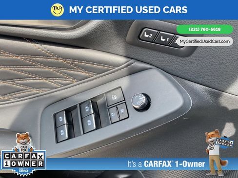 Used 2022 Toyota Avalon Limited FWD image 11