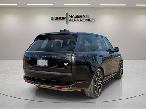 Used 2023 Land Rover Range Rover SE image 7