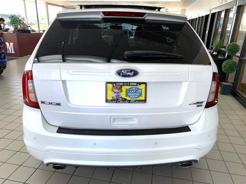 Used 2011 Ford Edge Sport w/ Driver Entry Pkg AWD/4WD image 4