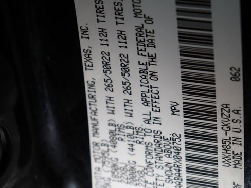 Used 2024 Toyota Sequoia Capstone image 67