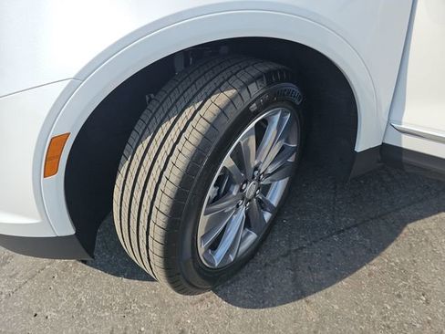 Used 2025 Cadillac XT5 Premium Luxury w/ LPO, Floor Liner Package AWD/4WD image 33